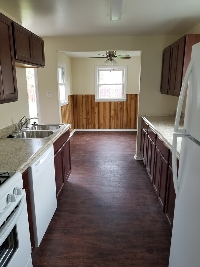 Foto del edificio - 131 N Edgehill Ave