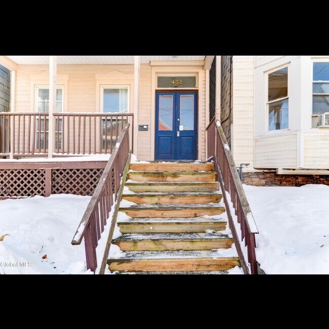 Building Photo - 452 Hudson Ave