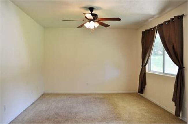 Building Photo - 22470 Harlan Ln
