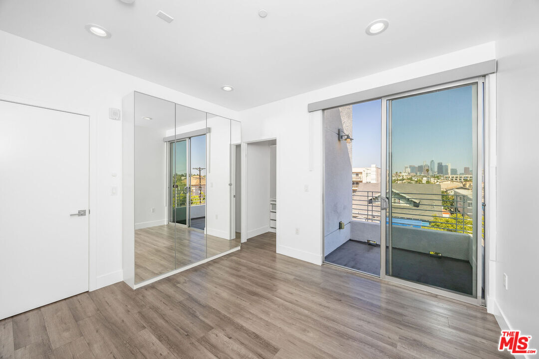 Foto principal - 1101 S Harvard Blvd