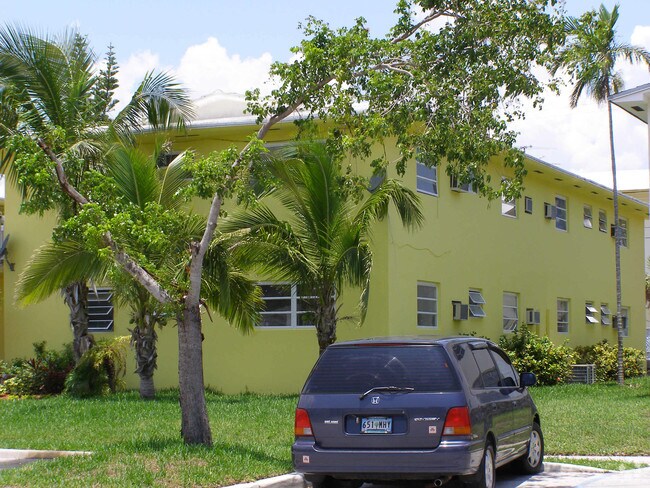 Building Photo - Bela Vista