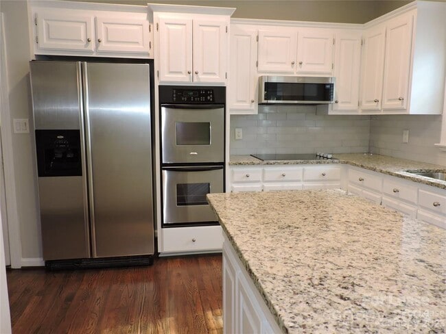 Building Photo - 7021 Royce Ct