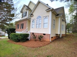 Building Photo - 209 Victor Ct