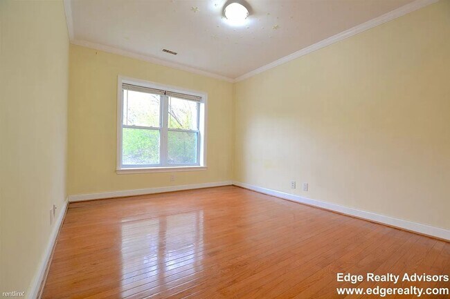 Foto del edificio - 168 Newton St