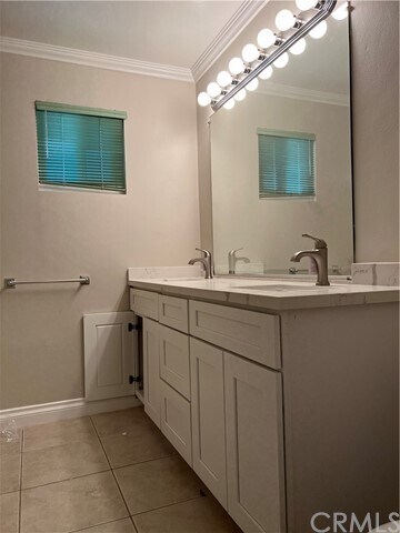 Foto del edificio - 392 N Batavia St