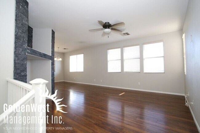 Building Photo - Gorgeous 3Bdm 2.5Ba Two Story Home in Hend...