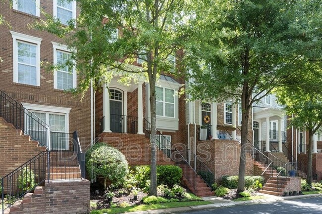 Building Photo - 2315 Limehurst Dr
