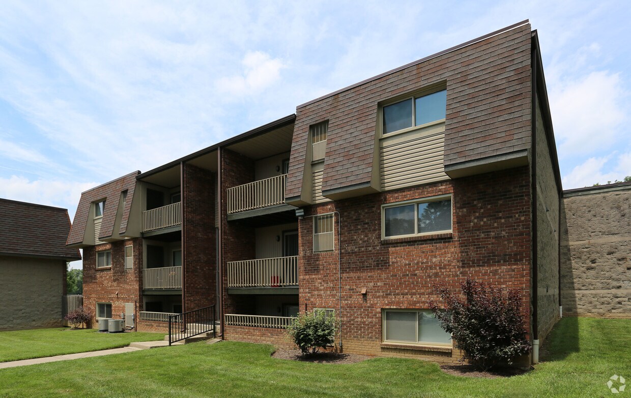 Millcroft Apartments & Townhomes Apartments Milford, OH