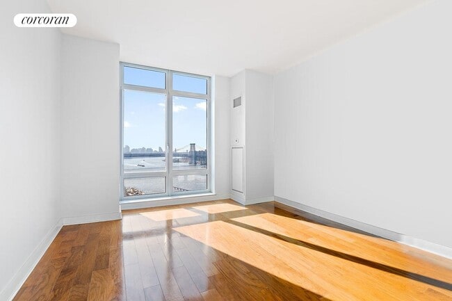 Building Photo - 2 Northside Piers