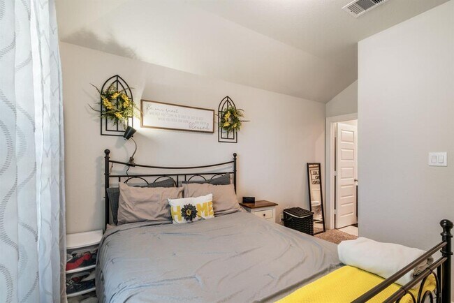 Building Photo - 24810 Timbarra Park Cir