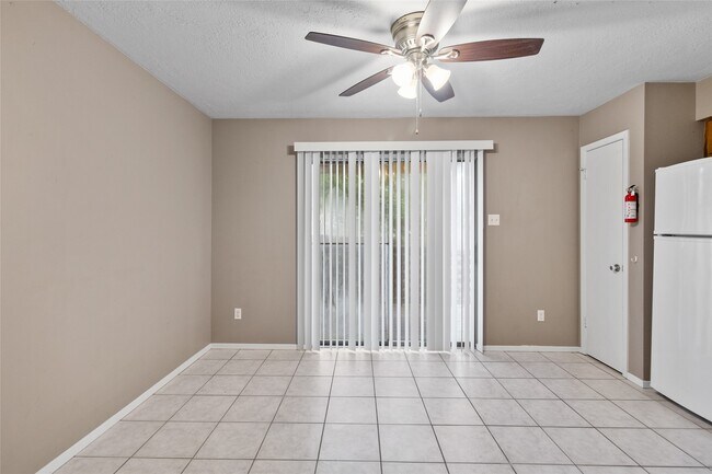Foto del edificio - 2521 Crosstimbers Dr