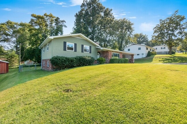 Building Photo - Beautiful House in Cape