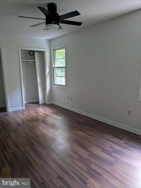 Foto del edificio - 5281 Daffodil Dr