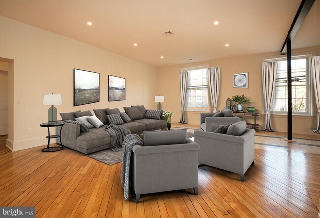 Foto del edificio - 71 S Main St