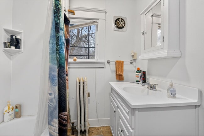 Bathroom - 305 Wyckoff Ave