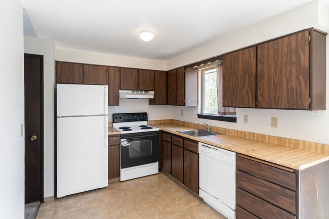 Building Photo - Beautiful Spokane Valley Duplex!!