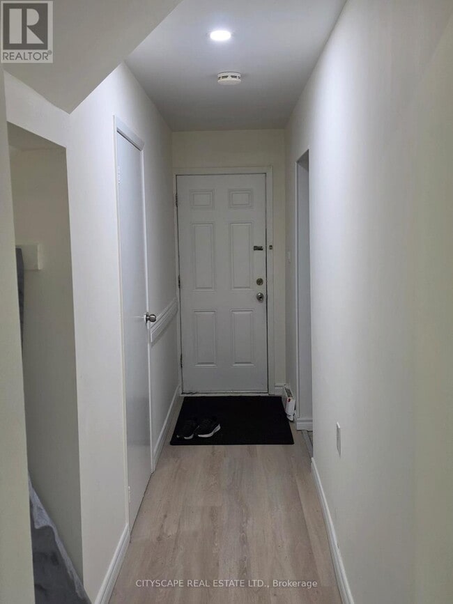 Building Photo - 63 Wiggens Ct