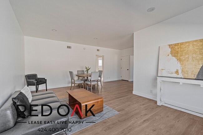 Foto del edificio - Outstanding Three Bedroom with Stainless S...