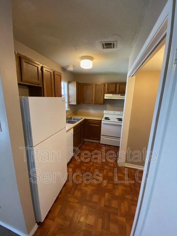 Building Photo - 106 Hummingbird Ln