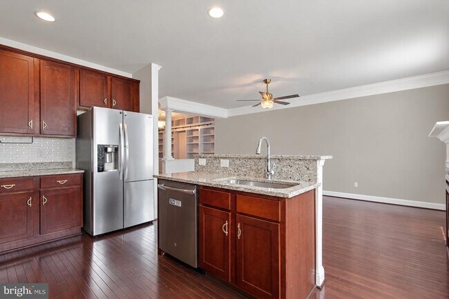 Foto del edificio - 703 Skippers Ln