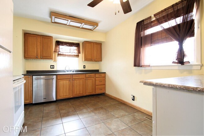 Building Photo - 3 br, 2 bath House - 9229 Tomahawk Blvd