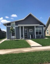 Building Photo - 877-879 S Cottonwood Rd