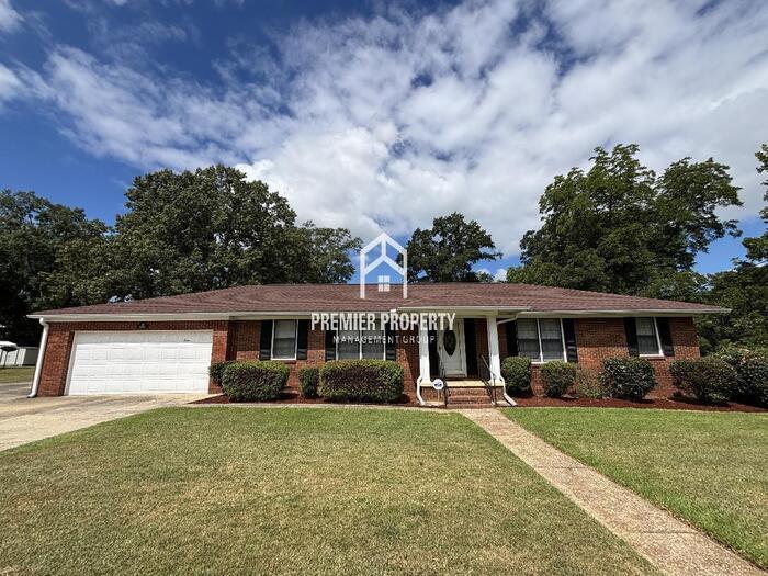 Photo - 23 Greenbriar - Available NOW!