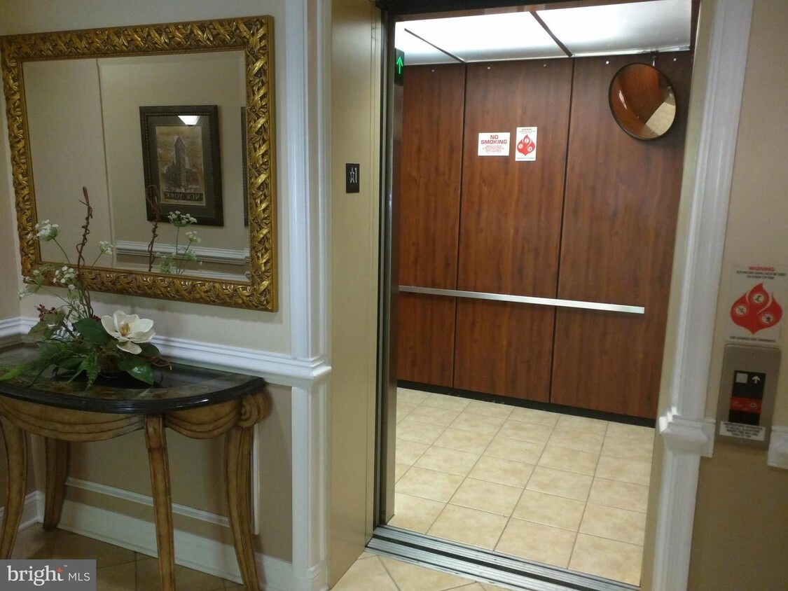 Foto principal - 501 King Farm Blvd