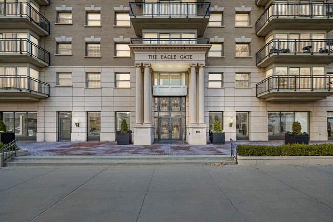 Building Photo - Eagle Gate Apartments