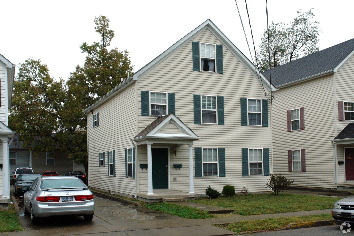 Primary Photo - 185 Prall St