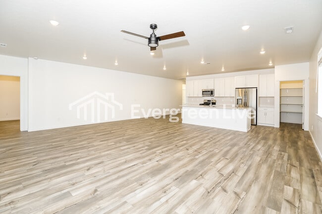 Foto del edificio - 308 Ravello St