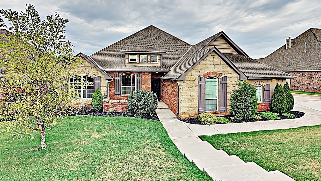 Foto principal - Stunning 5 Bedroom In Edmond With Bonus Room and Study