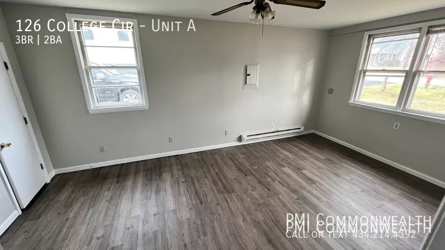 Primary Photo - 3 Bed / 2 Bath Duplex (Available 9/10/23)