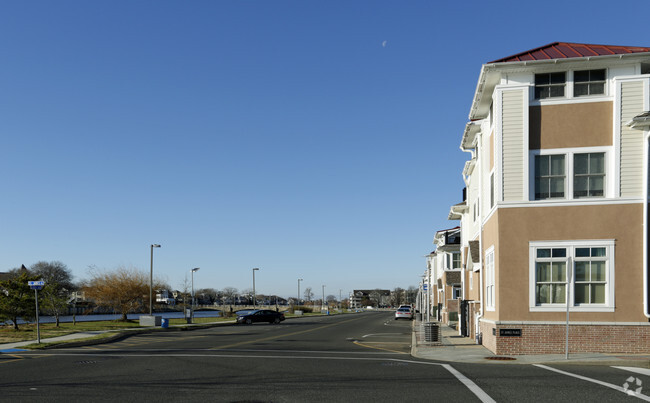 Building Photo - Wesley Grove