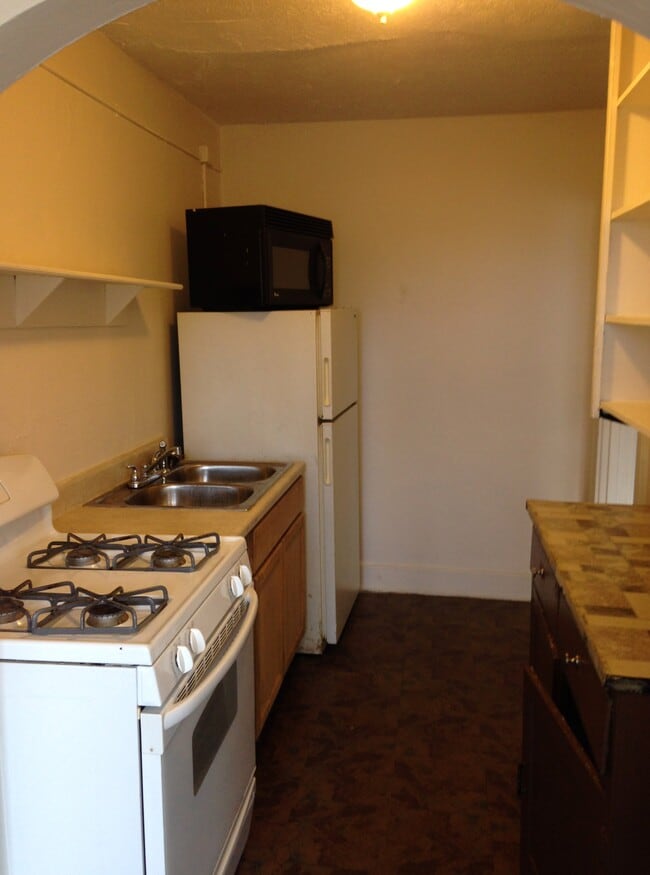 Foto del edificio - 1751 S Main St