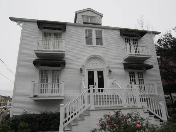 Building Photo - 2735 Napoleon Ave
