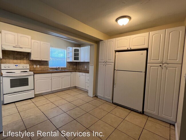 Foto del edificio - 4 br, 3 bath House - 254 Blairmore Blvd