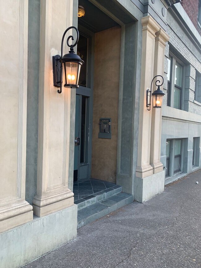 Foto del edificio - 1631 NW Everett St
