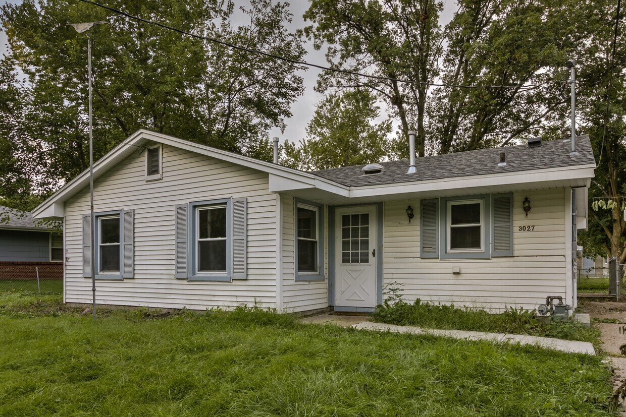 Foto principal - 3027 NW 52nd St