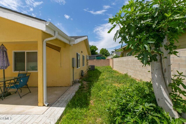 Building Photo - 8219 Quartz Ave