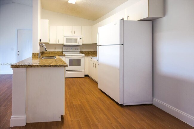 Foto del edificio - 5600 NW 61st St