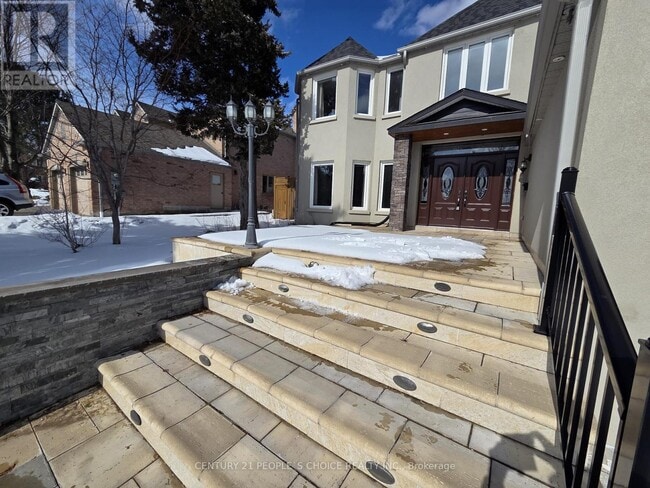 Building Photo - 1714 Covington Terrace