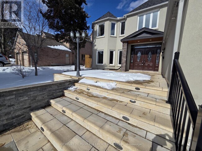 Photo du bâtiment - 1714 Covington Terrace