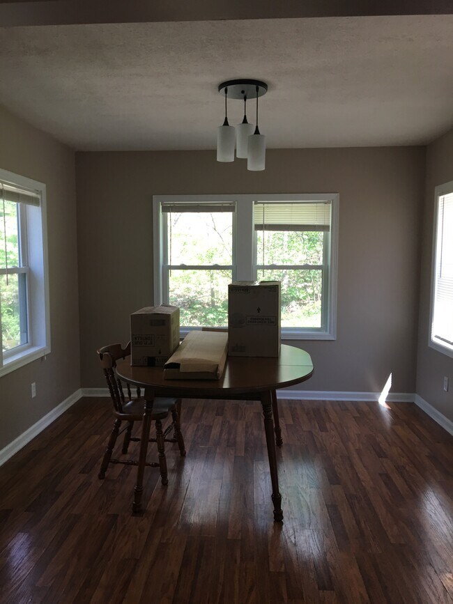 Foto del edificio - 1009 E High St