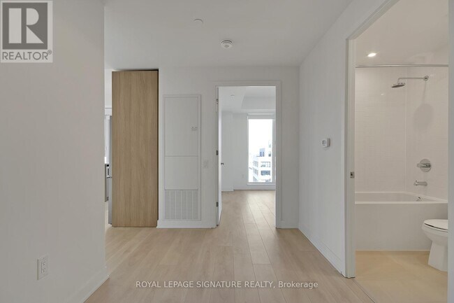 Building Photo - 130 River St