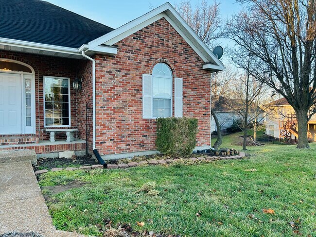 Foto del edificio - 700 Sudbury Dr