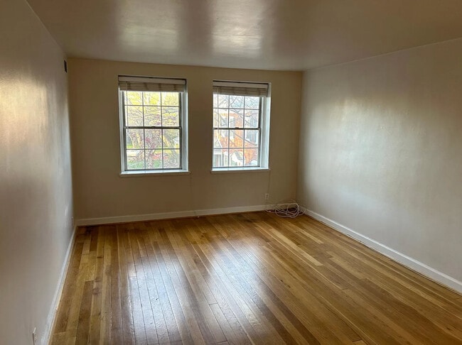 Building Photo - 3024 S Buchanan St