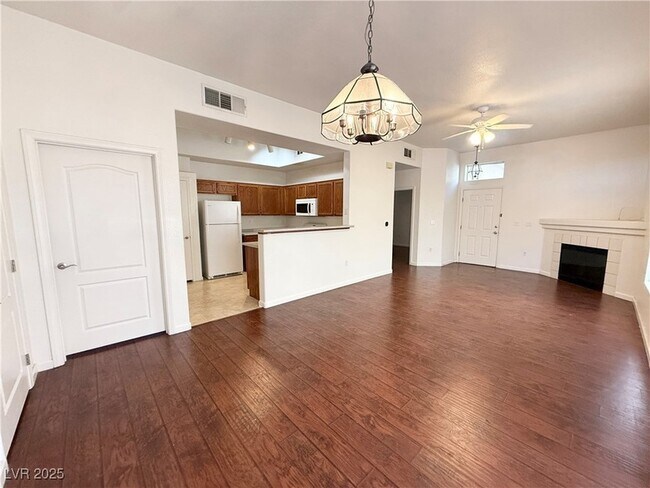 Foto del edificio - 3375 Cactus Shadow St