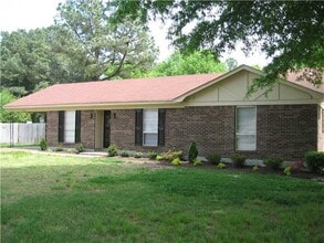 Building Photo - 4136 Raintree Cove