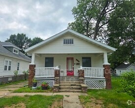 Building Photo - 1031 N Franklin Ave